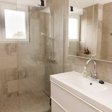 Superb 3bdr-6p Family Flat In アパート *